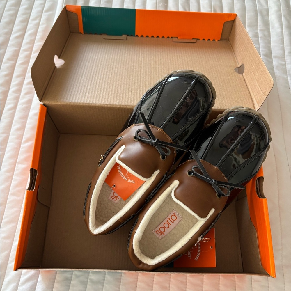 Sporto Women’s Black and Brown Slip-On Boat Shoes